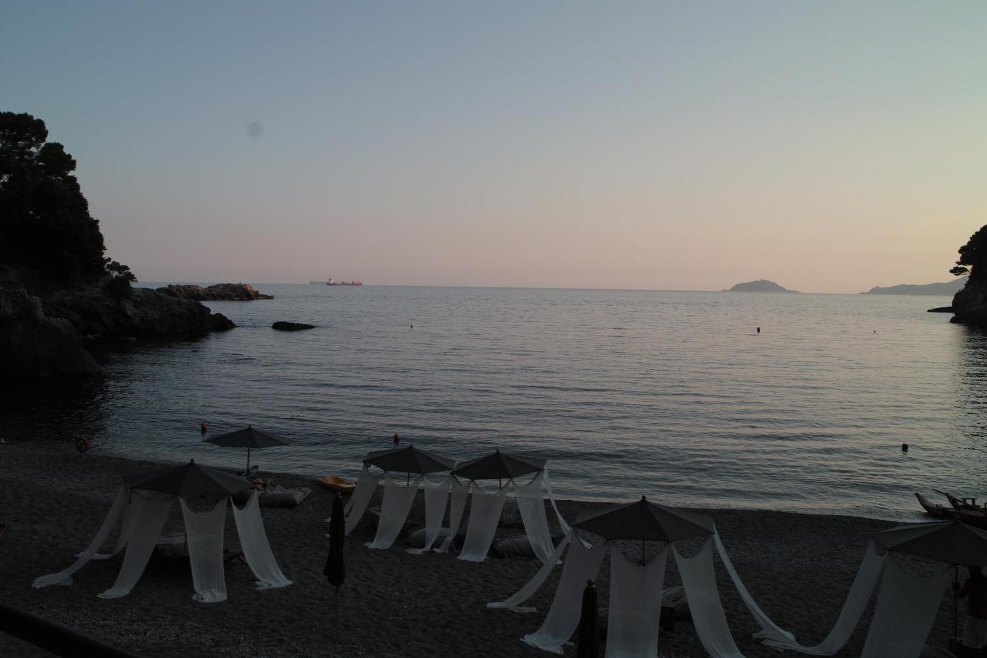Bed and Breakfast Eco Del Mare Леричи Экстерьер фото